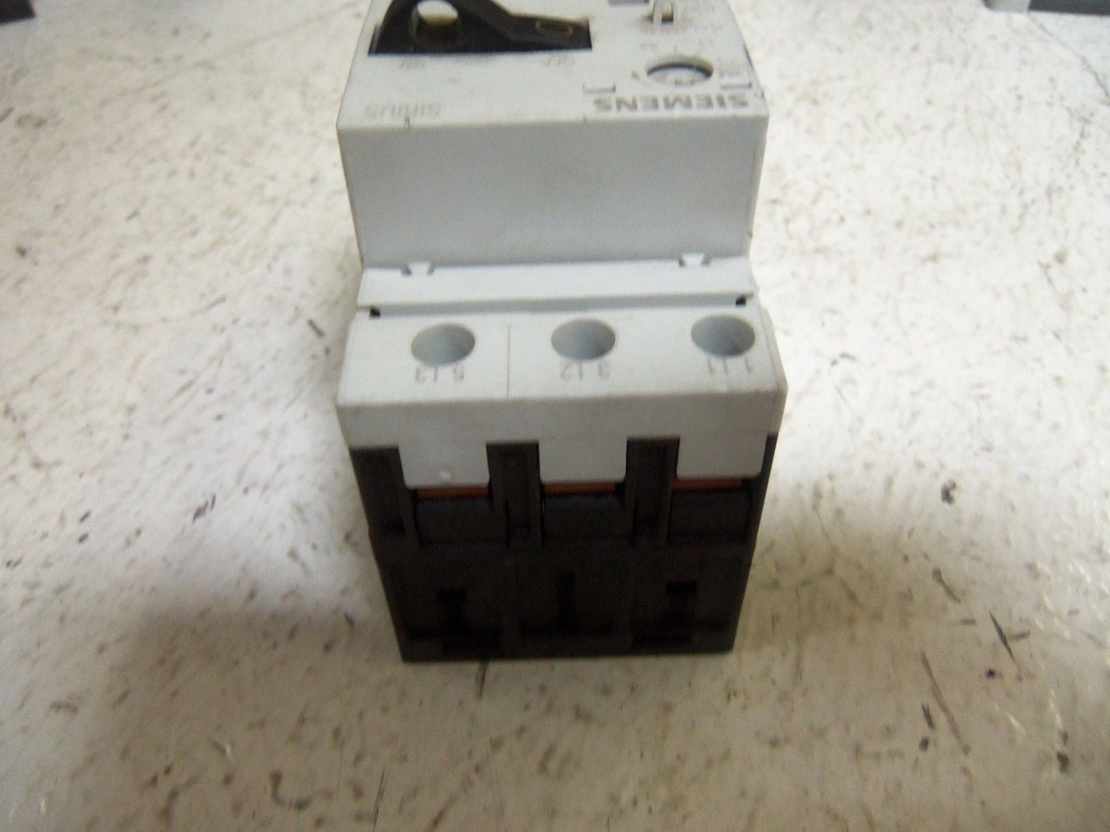 SIEMENS 3RV1011-0KA10 STARTER *USED*