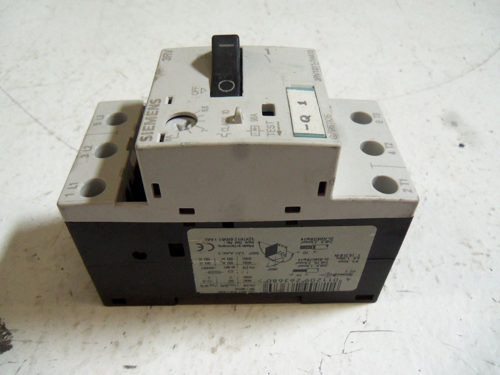 SIEMENS 3RV1011-1HA10 MOTOR CONTROLLER *USED*