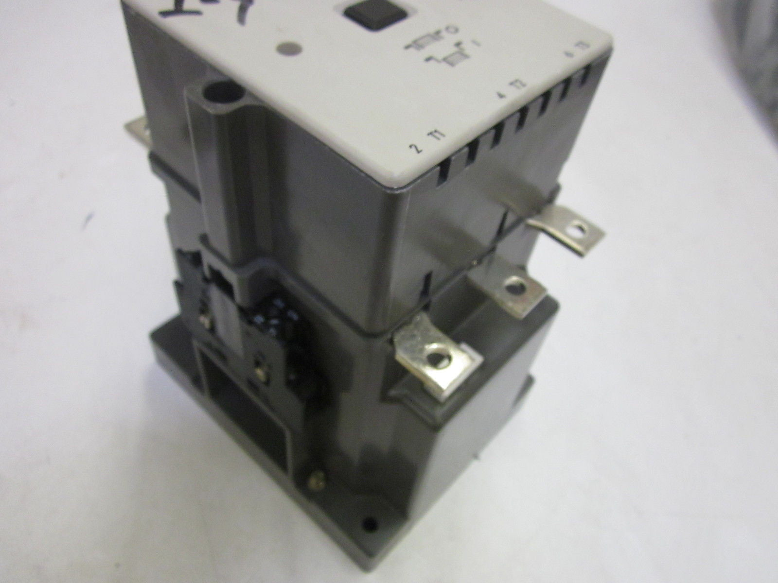 SIEMENS 3TB50 17-0B *USED*