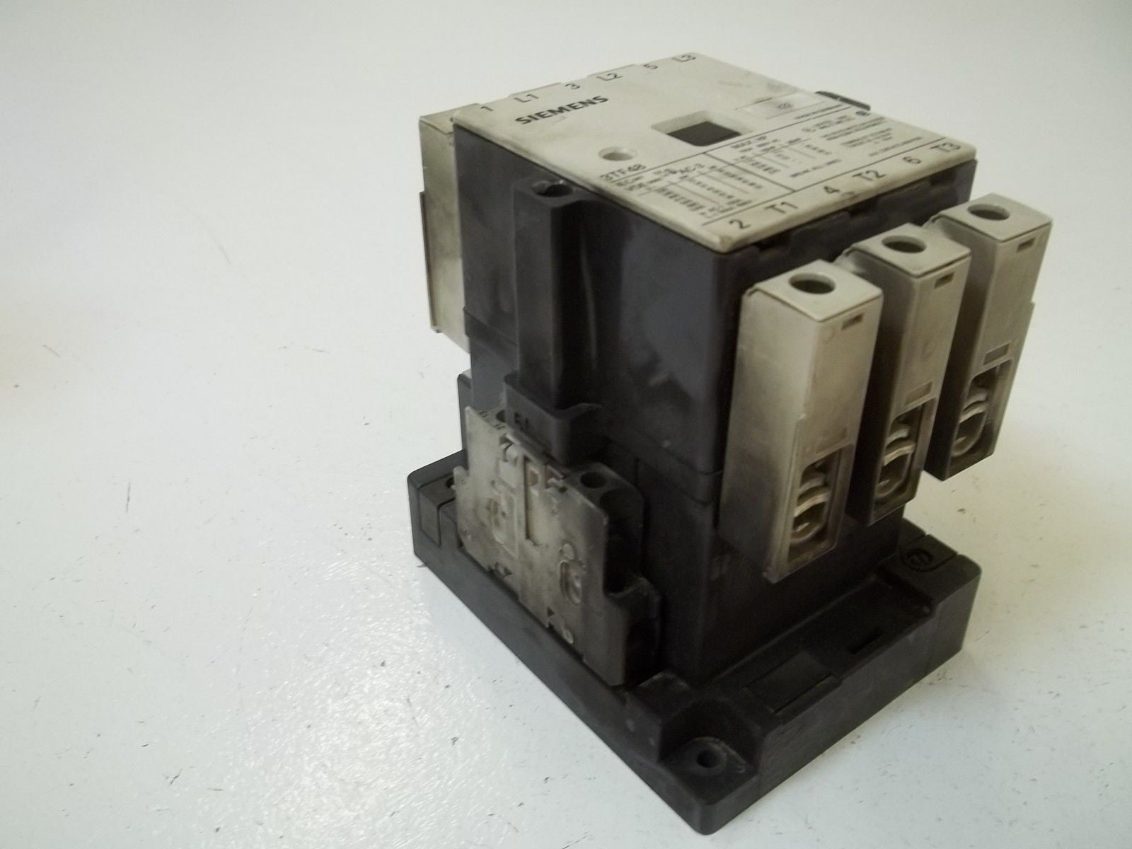 SIEMENS 3TF48 MAGNETIC CONTACTOR 115V *USED*