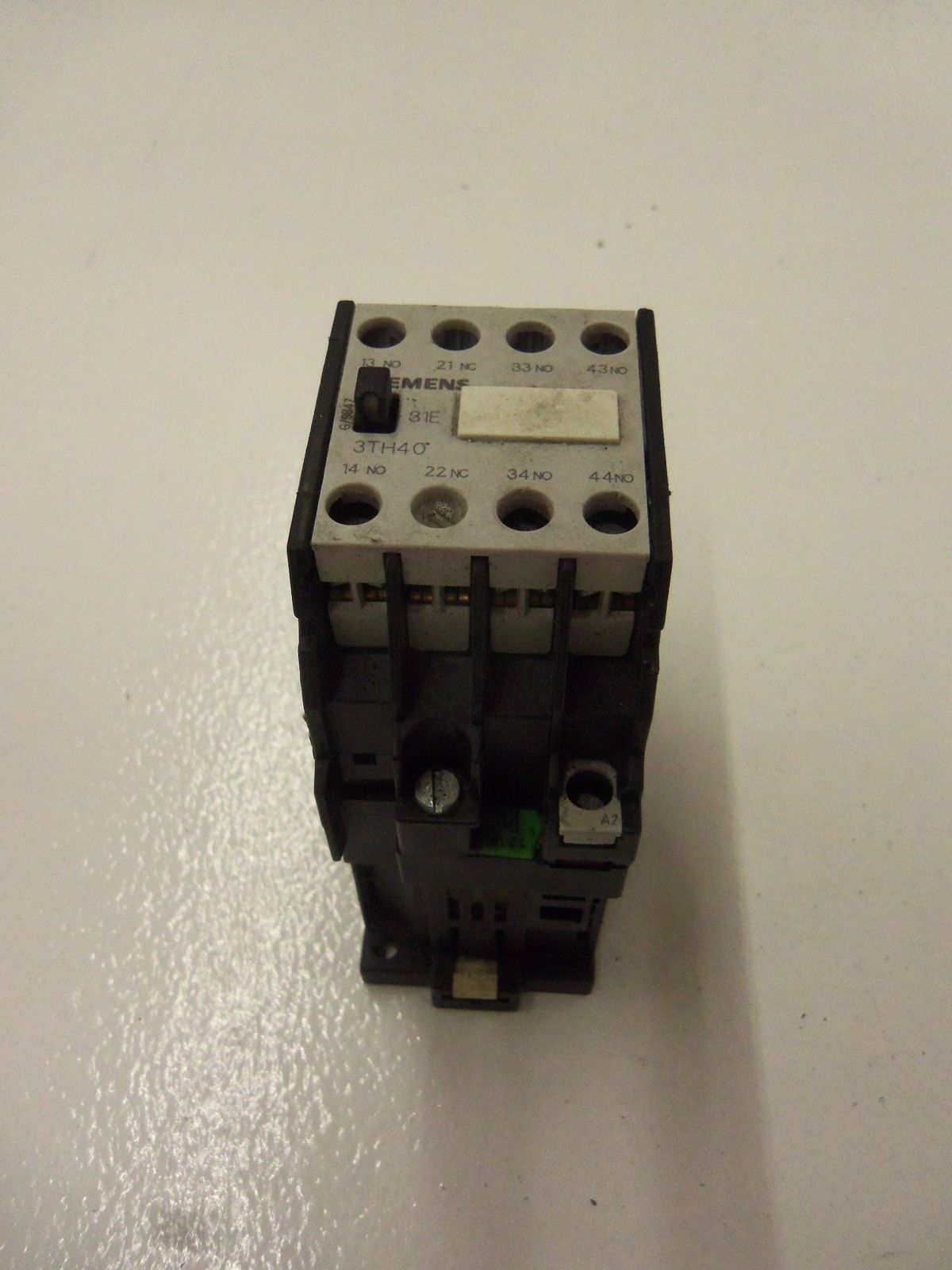 SIEMENS 3TH4031-0B 12V *USED*