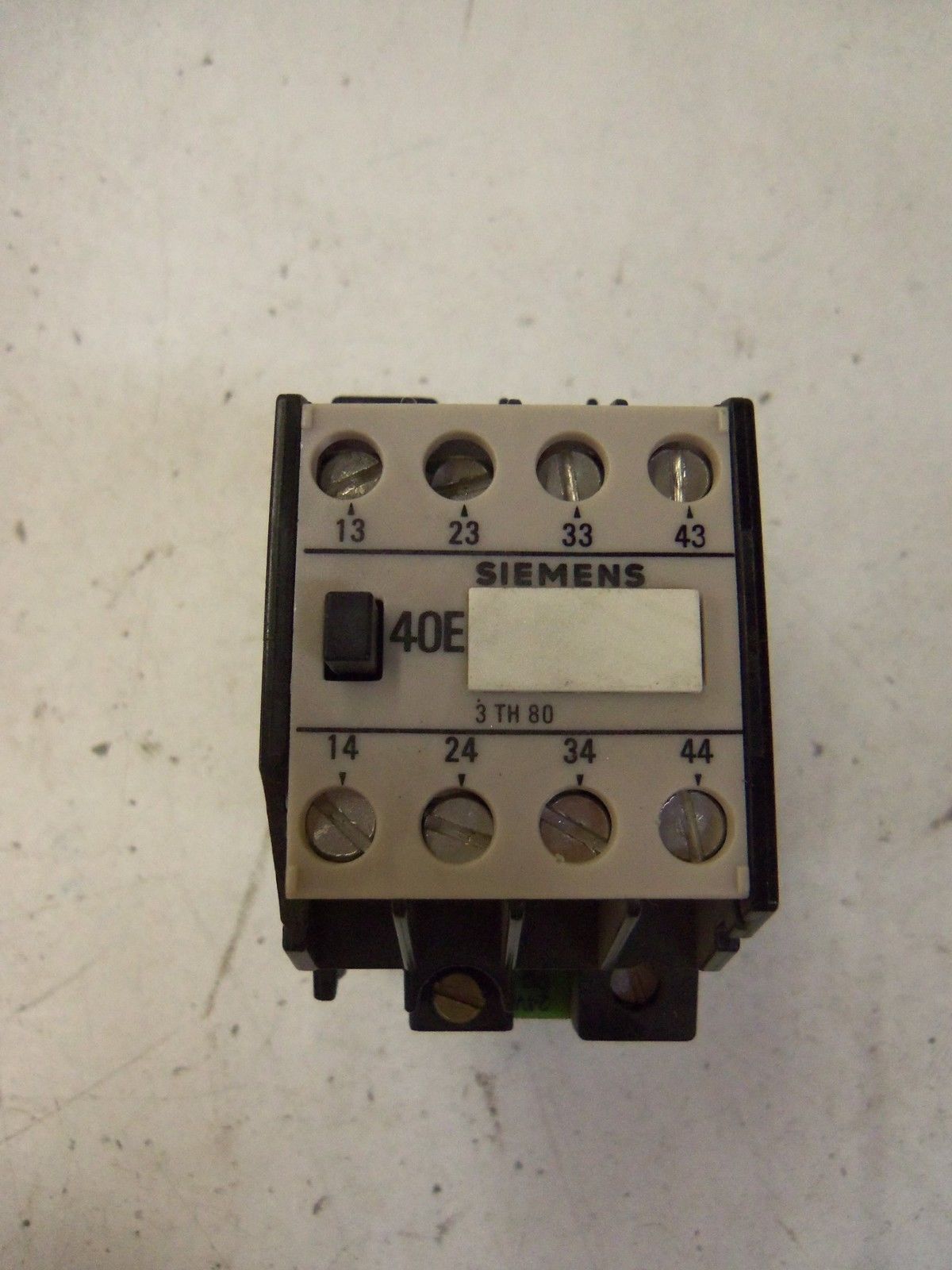 SIEMENS 3TH8040-0B 24V *USED*