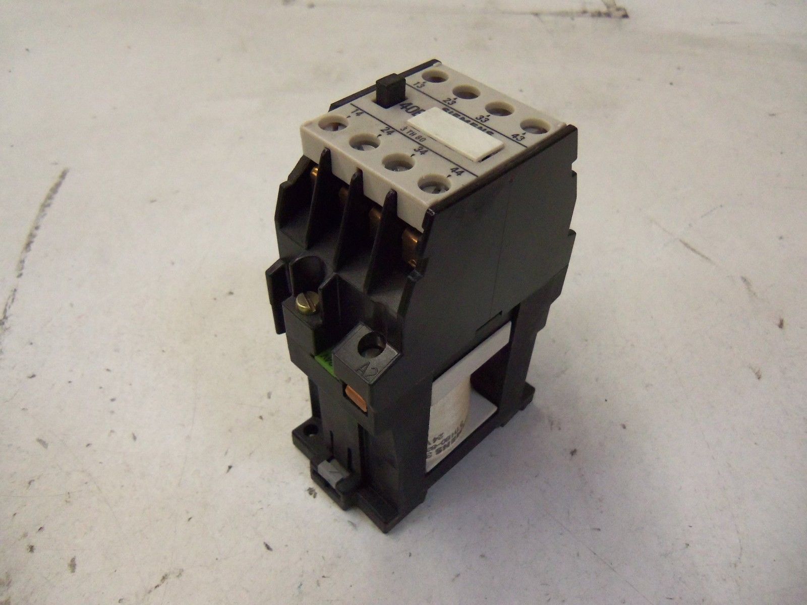 SIEMENS 3TH8040-0B 24V *USED*