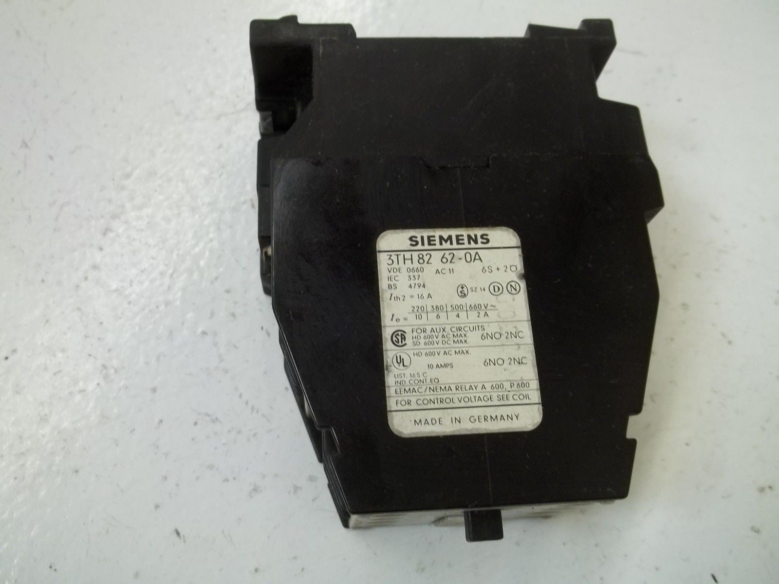 SIEMENS 3TH8262-0A 110V *USED*