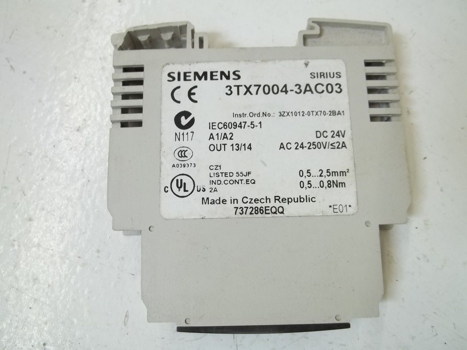 SIEMENS 3TX7004-3AC03 *USED*