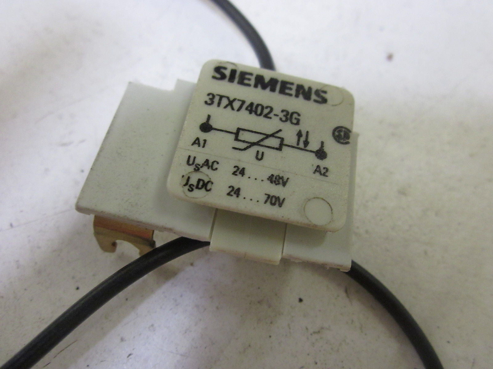 SIEMENS 3TX7402-3G *USED*