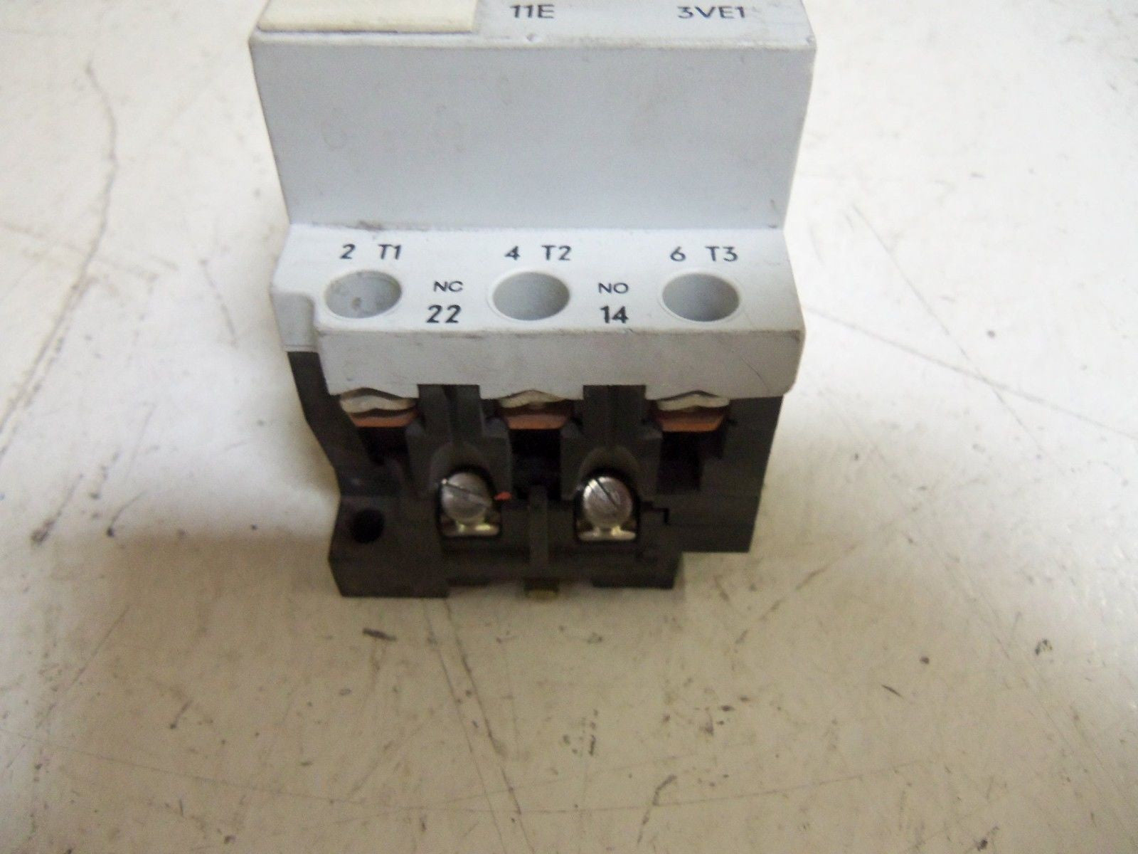 SIEMENS 3VE1010-2G STARTER PROTECTOR *USED*