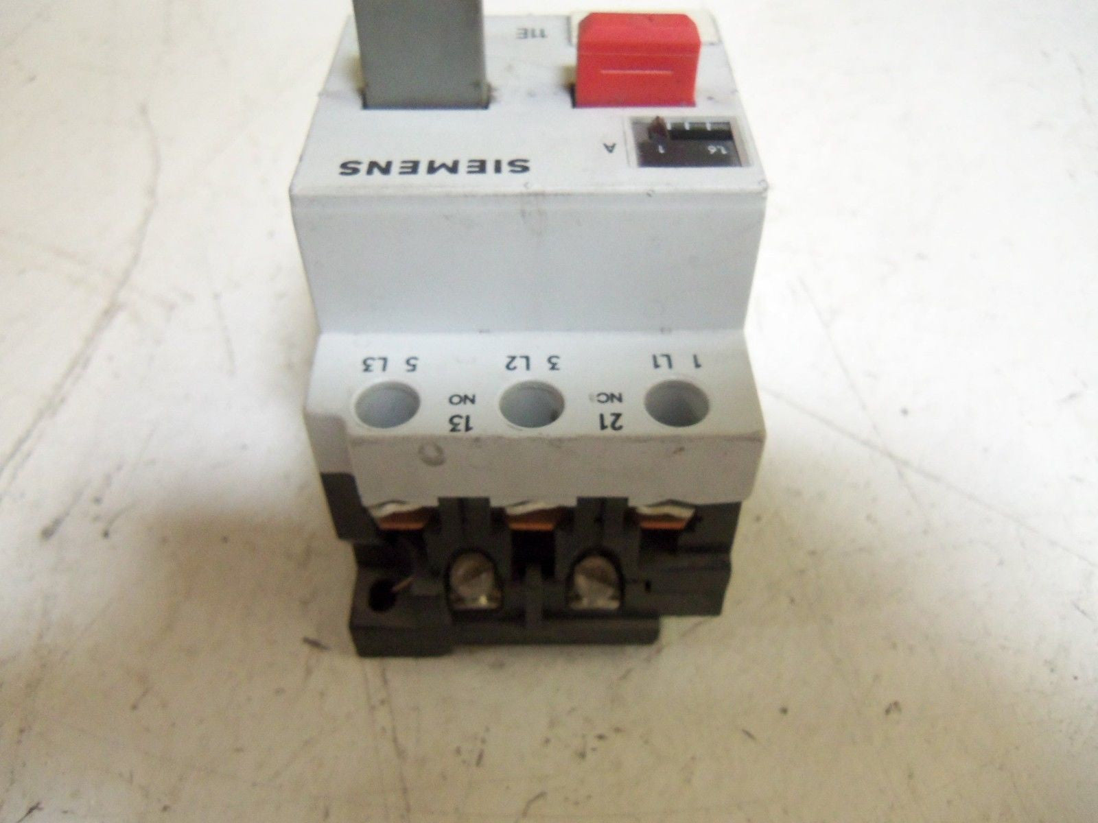 SIEMENS 3VE1010-2G STARTER PROTECTOR *USED*