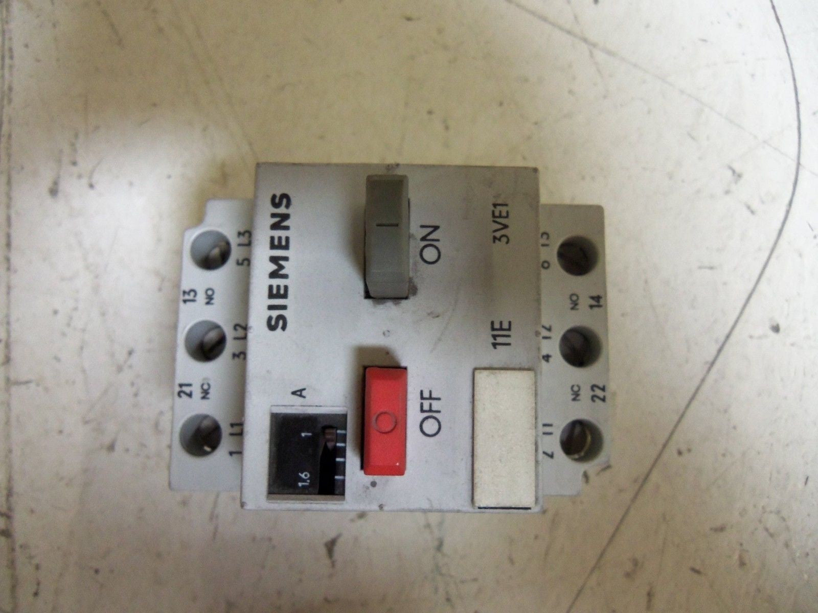 SIEMENS 3VE1010-2G STARTER PROTECTOR *USED*