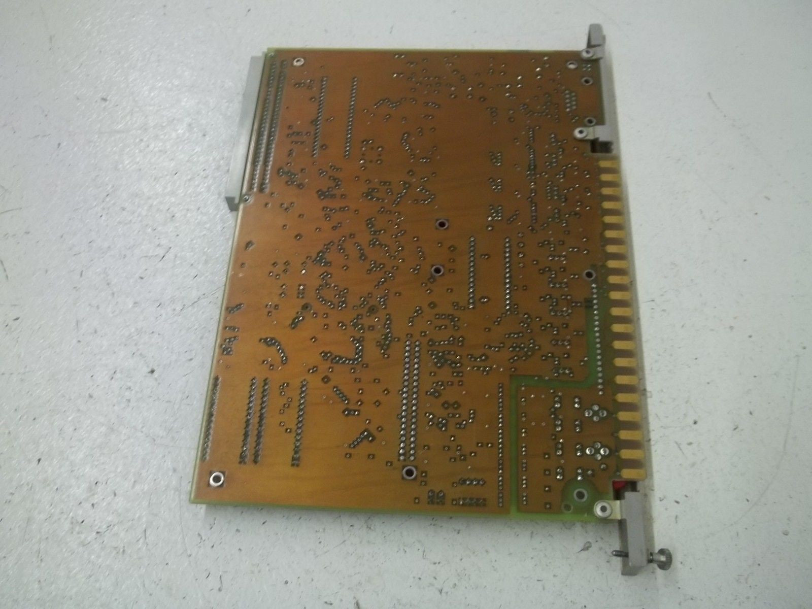 SIEMENS 505-5103 16-CHANNEL ISOLATED DC OUTPUT MODULE *USED*