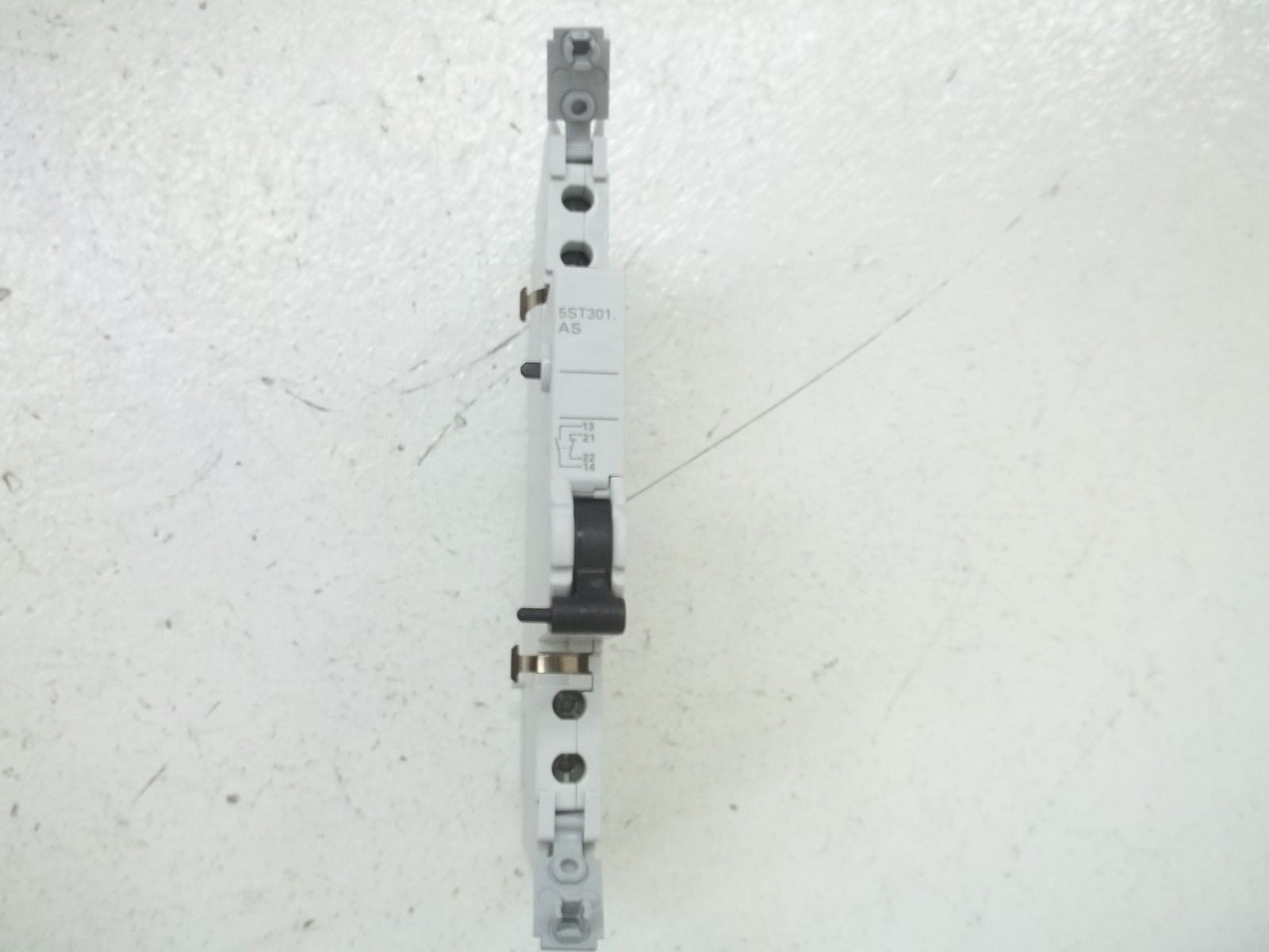 SIEMENS 5ST3010-0HG *NEW IN BOX*