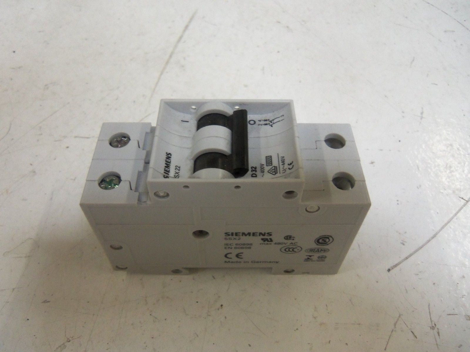SIEMENS 5SX2232-8 CIRCUIT BREAKER 32A *NEW IN BOX*