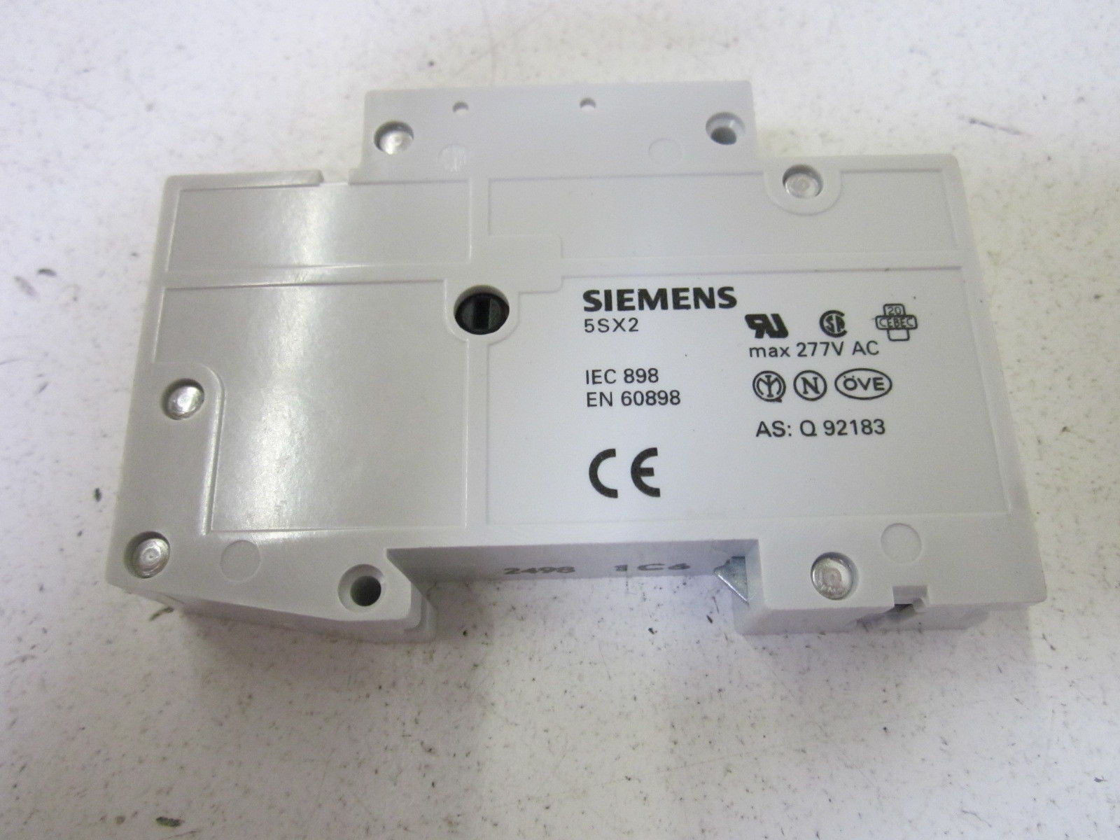 SIEMENS 5SX2106-7 CIRCUIT BREAKER 6A *NEW NO BOX*