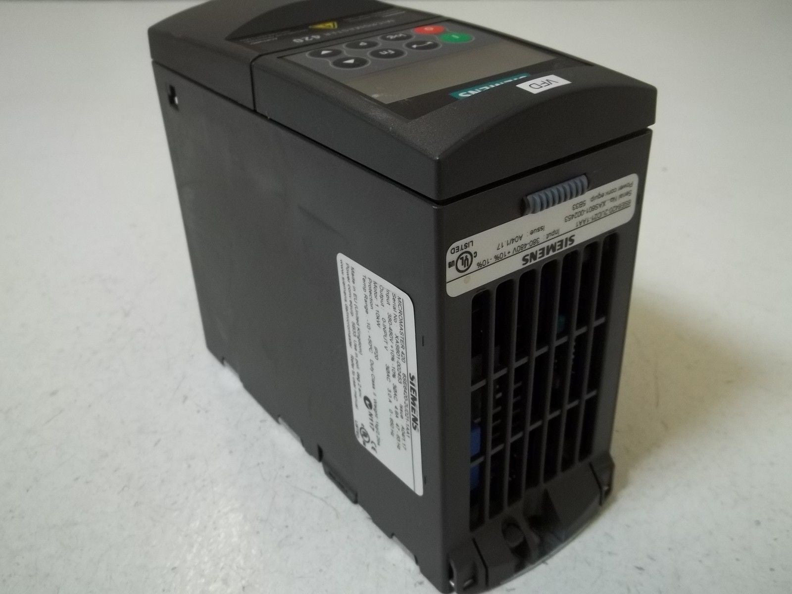 SIEMENS 6ES6420-2UD21-1AA1 MICROMASTER 420 *USED*
