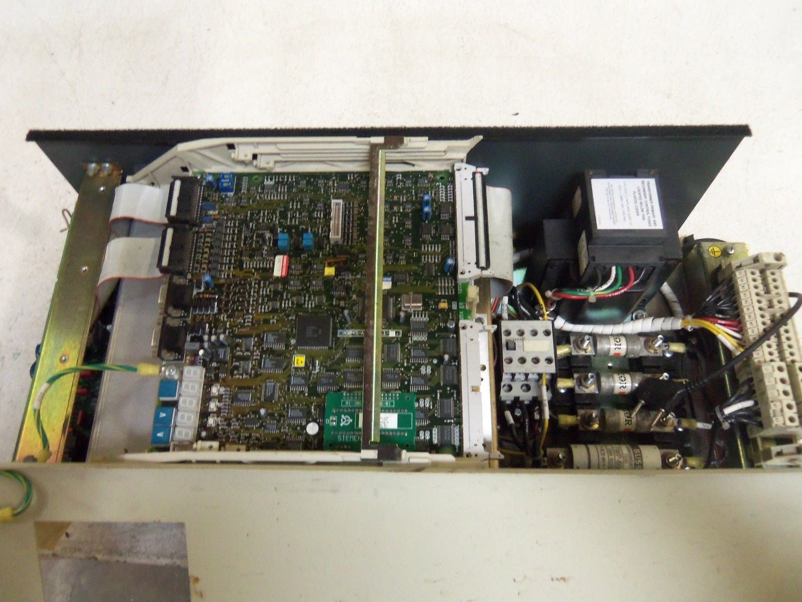 SIEMENS 6RA2418-2FV62 DRIVE 30AMPS *USED*