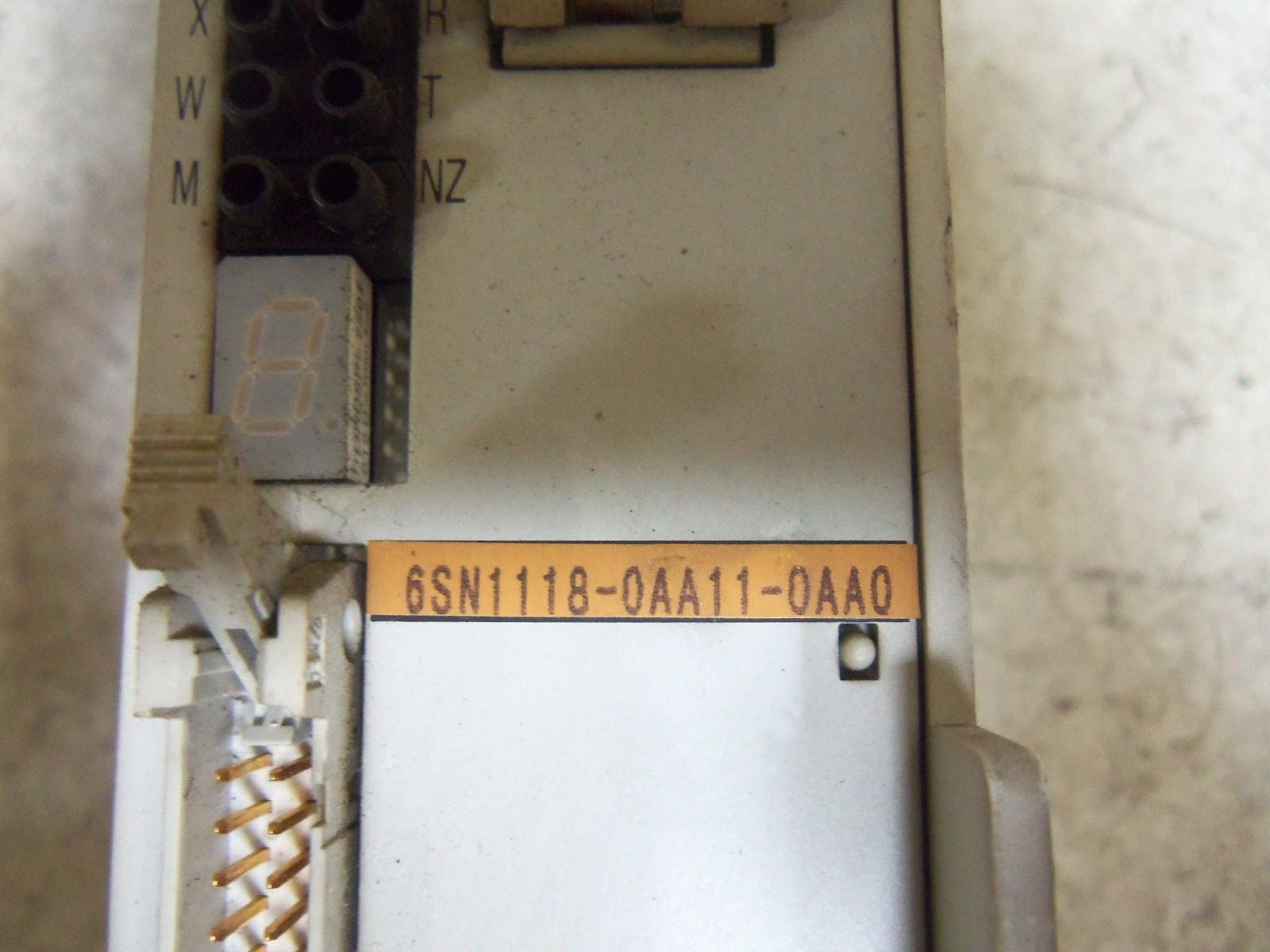 SIEMENS 6SN1118-0AA11-0AA0 DRIVE SINGLE AXIS CONTROL AC *USED*
