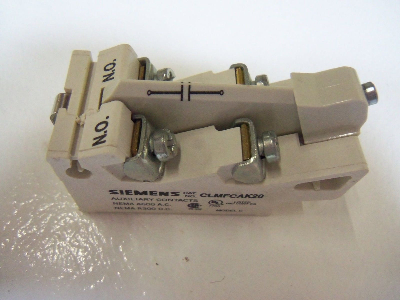SIEMENS AUXILIARY CONTACT CLMFCAK20 *USED*