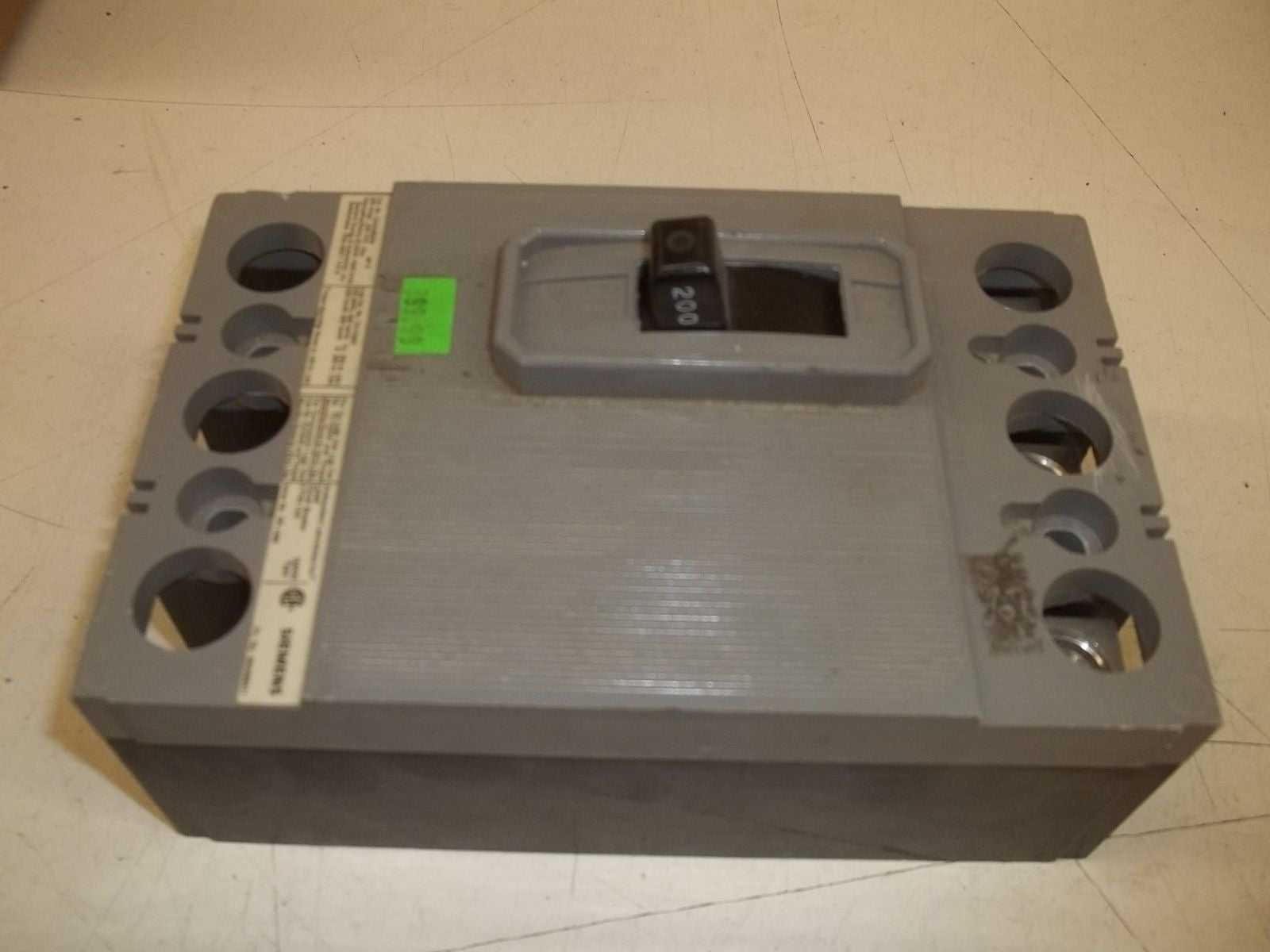 SIEMENS CIRCUIT BREAKER QJH23B200 *USED*  200AMP