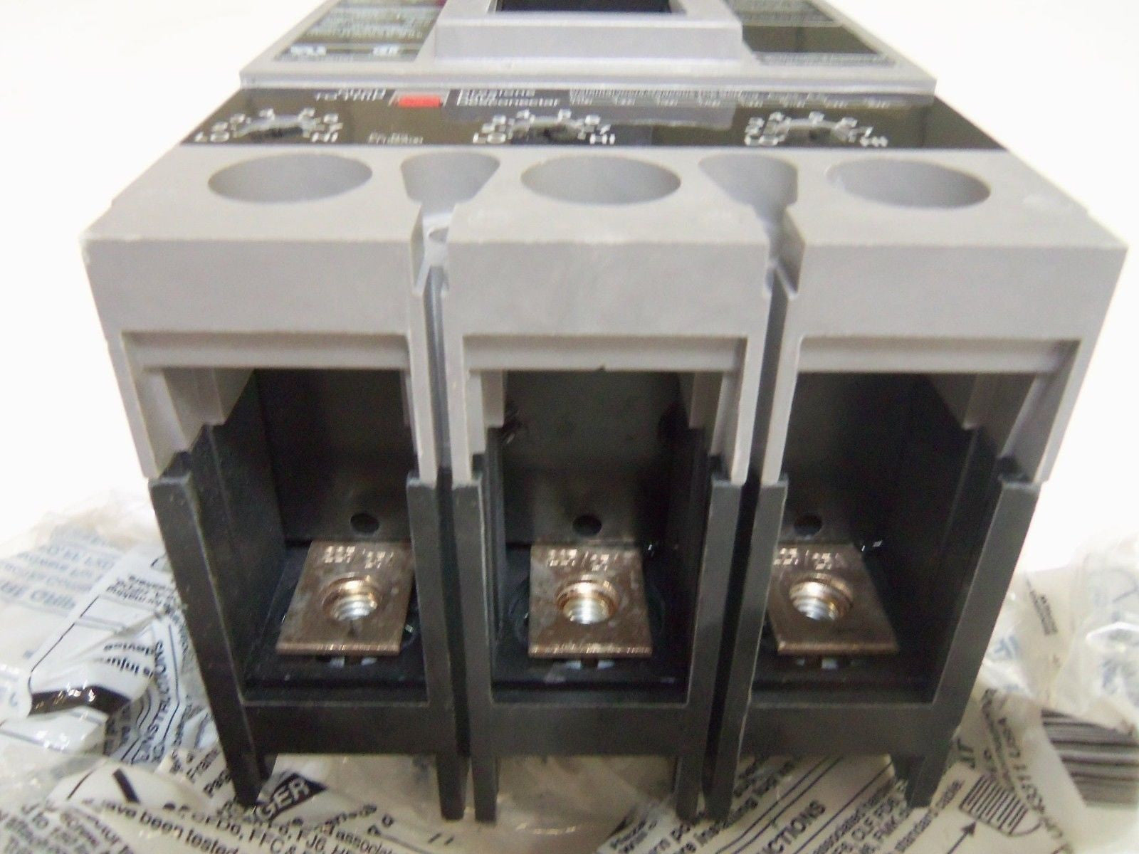 SIEMENS FXD63A250 CIRCUIT BREAKER *NEW IN BOX*