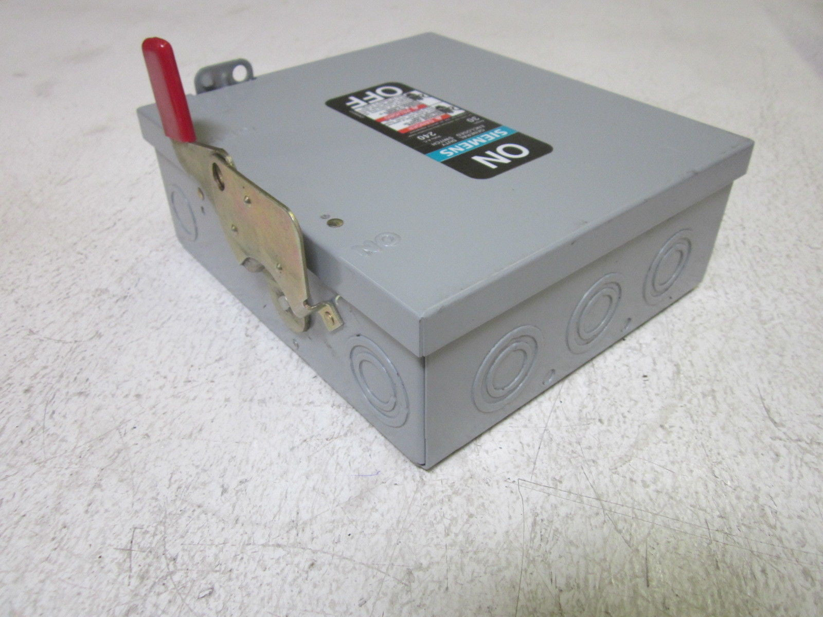 SIEMENS GF321N 30A SAFETY SWITCH GENERAL DUTY  *NEW NO BOX*