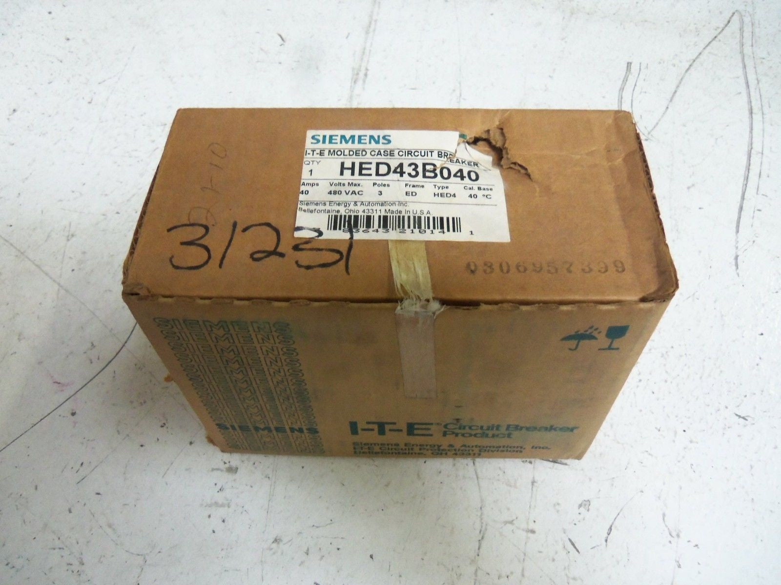 SIEMENS HED43B040 CIRCUIT BREAKER *NEW IN BOX*