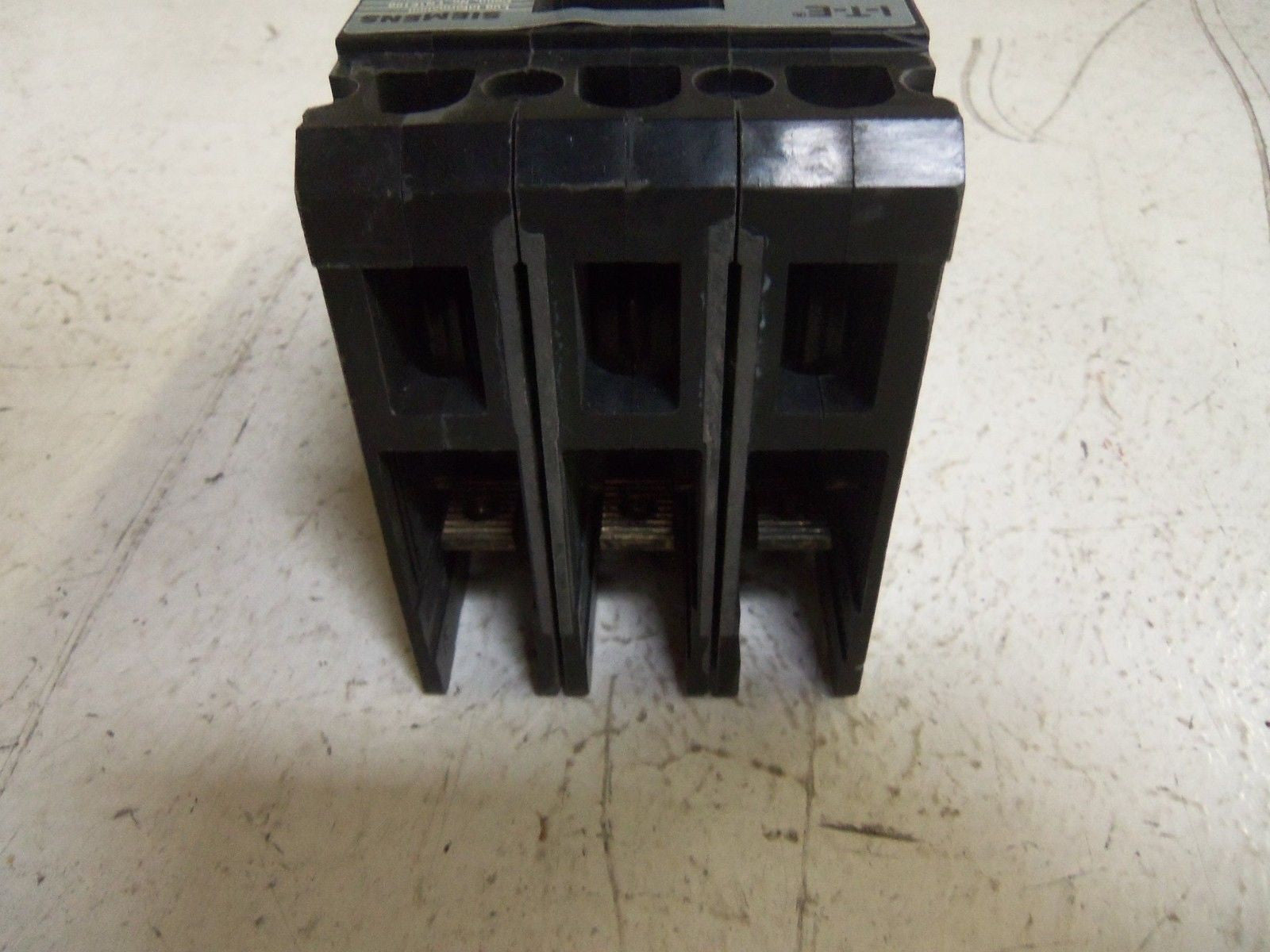 SIEMENS HED43B040 CIRCUIT BREAKER *NEW IN BOX*