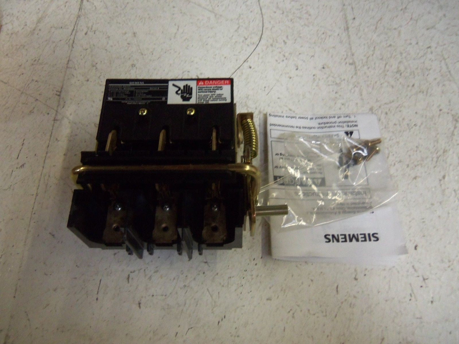 SIEMENS MCS606R HANDLE OPERATOR *NEW IN BOX*