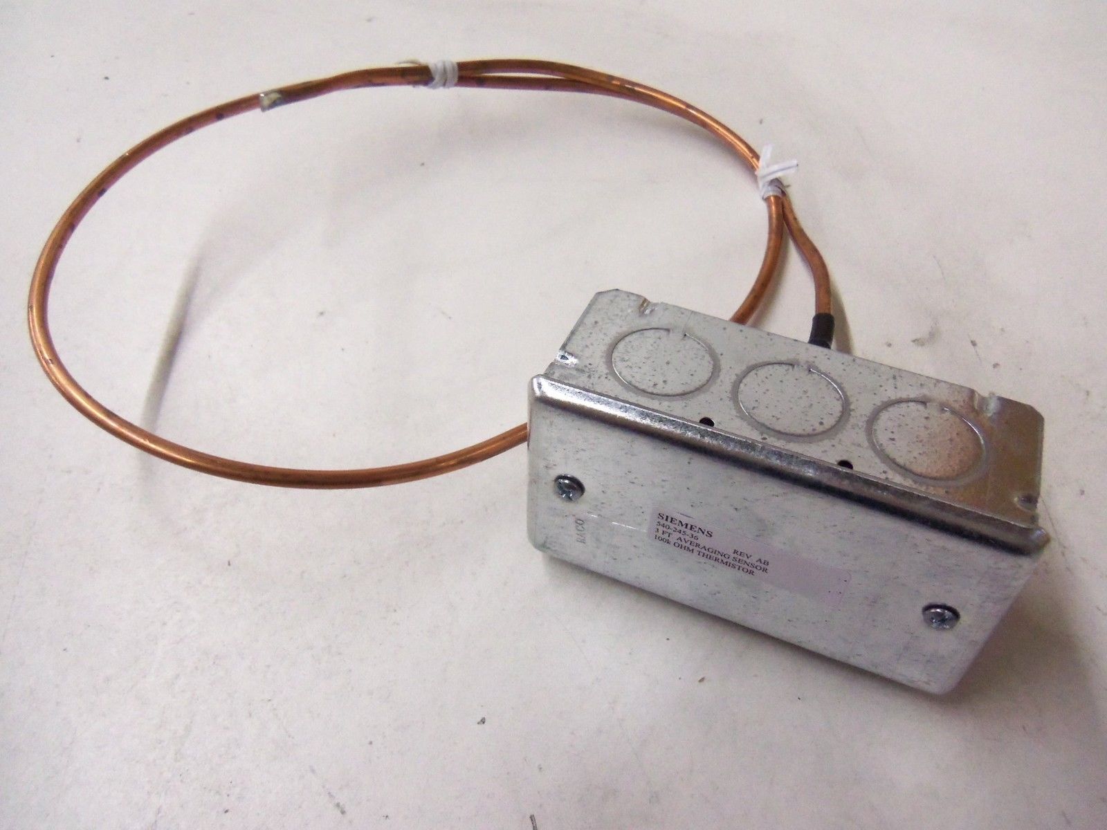 SIEMENS TEMPERATURE SENSOR 540-245-36 *NEW IN BOX*