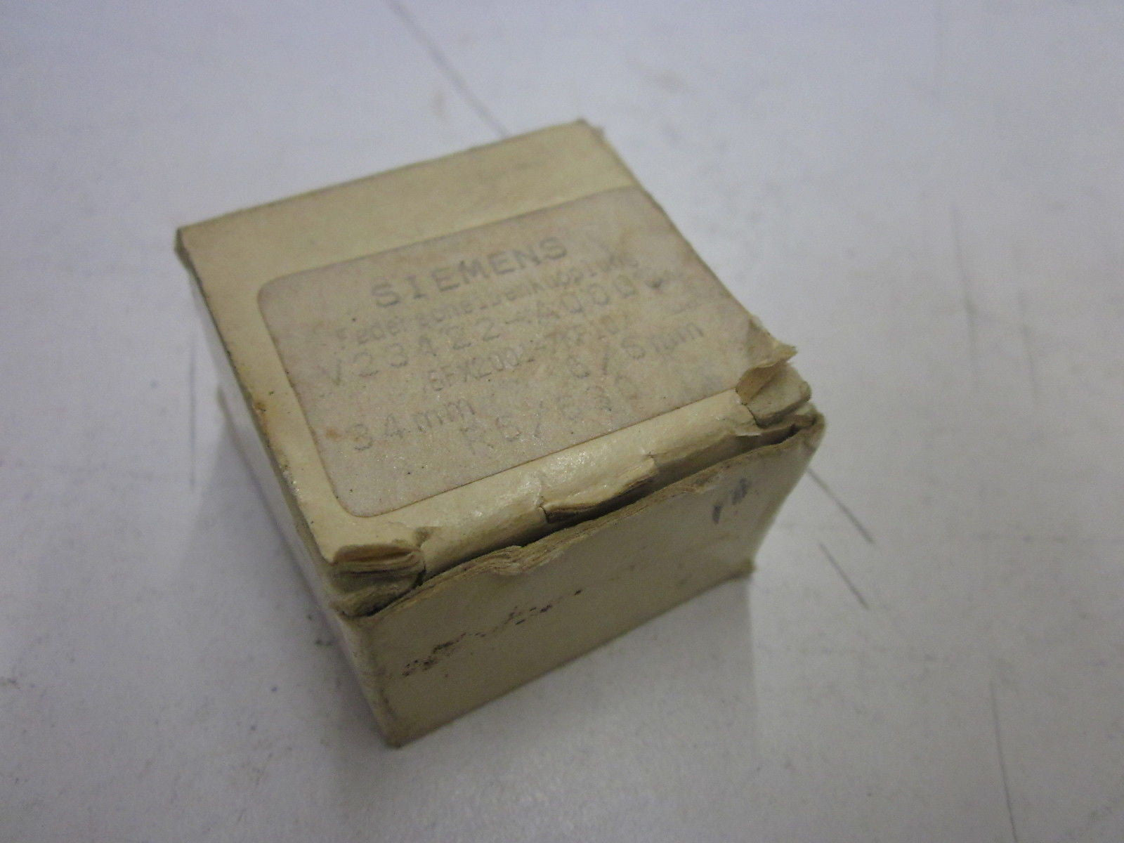 SIEMENS V23422-A0003 *NEW IN BOX*