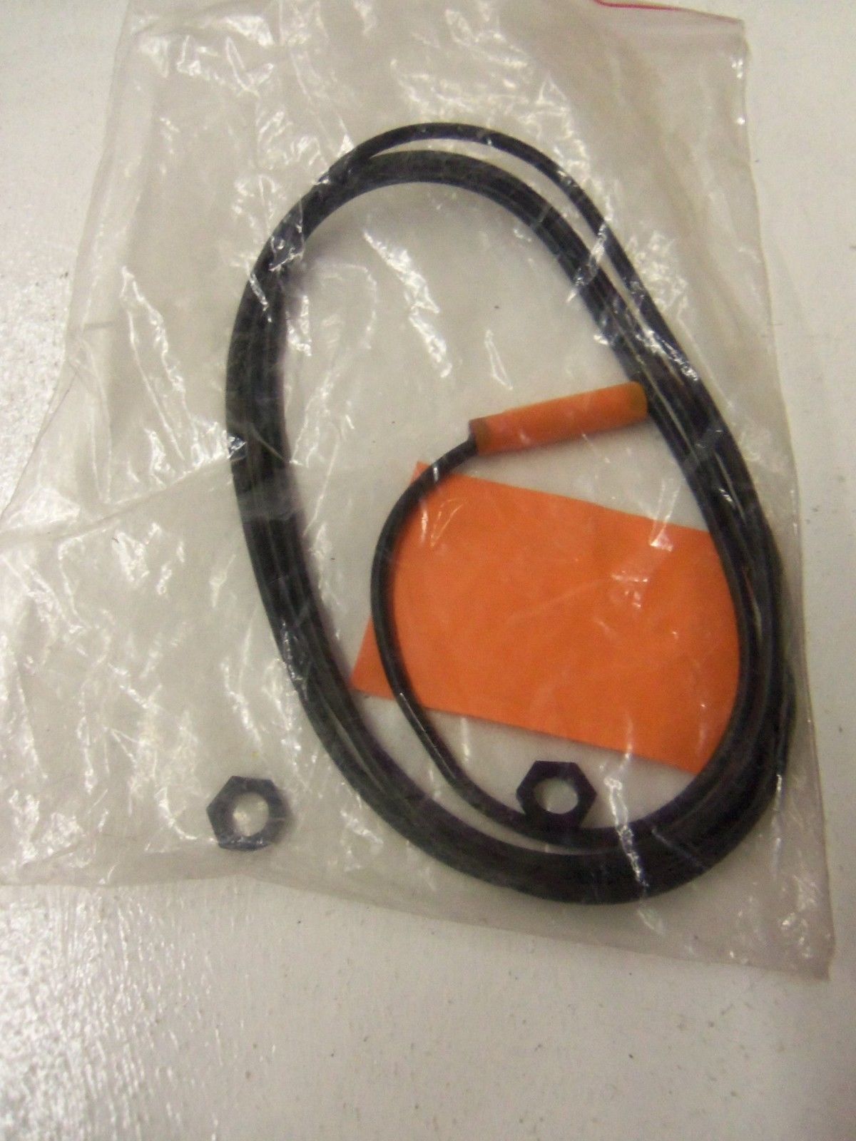 SIS AT12CNF8-24 *NEW IN BAG*