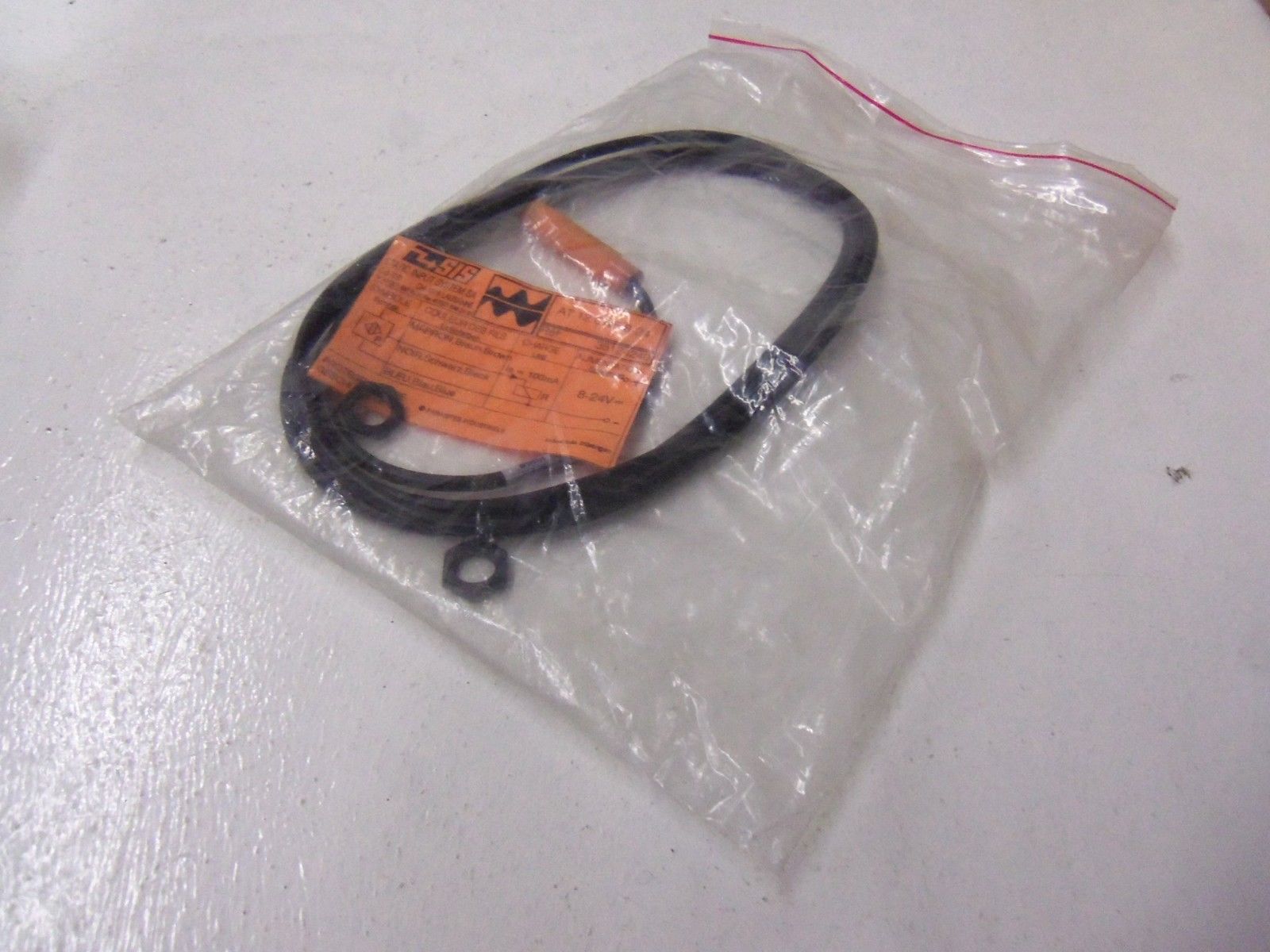 SIS AT12CNF8-24 *NEW IN BAG*