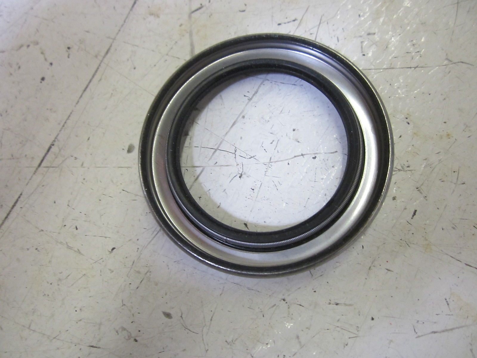 SKF 14872 OIL SEAL *NEW IN BOX*