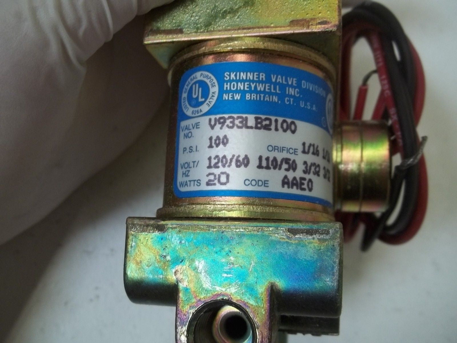 SKINNER VALVE V933LB2100 SOLENOID VALVE 120/60 *USED*