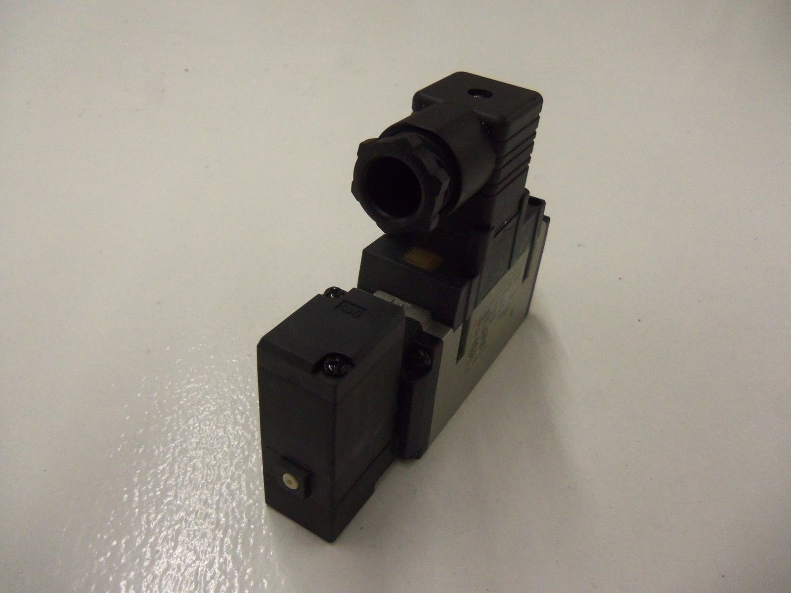 SMC 30-VFS3110-5DZ *NEW NO BOX*