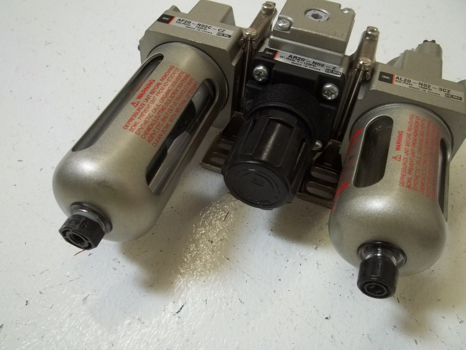 SMC AC20-N02C-3CZ *NEW OUT OF A  BOX*
