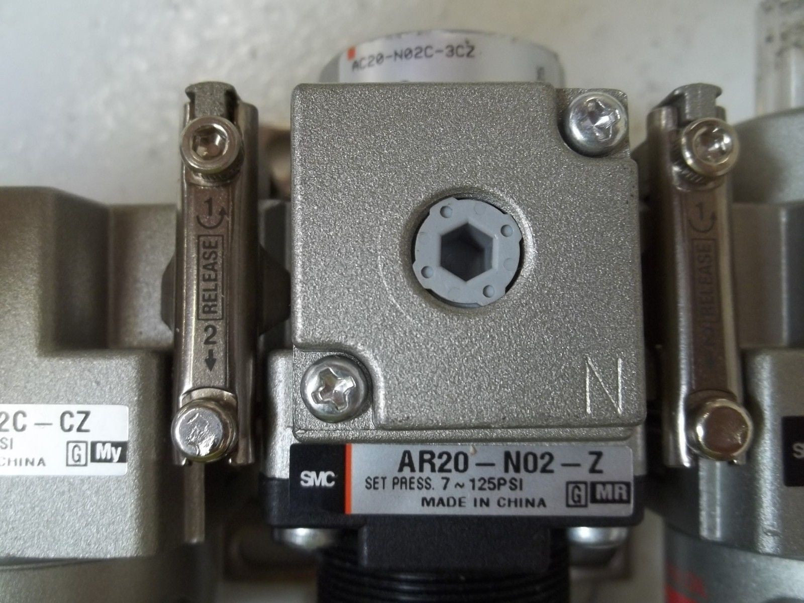 SMC AC20-N02C-3CZ *NEW OUT OF A  BOX*