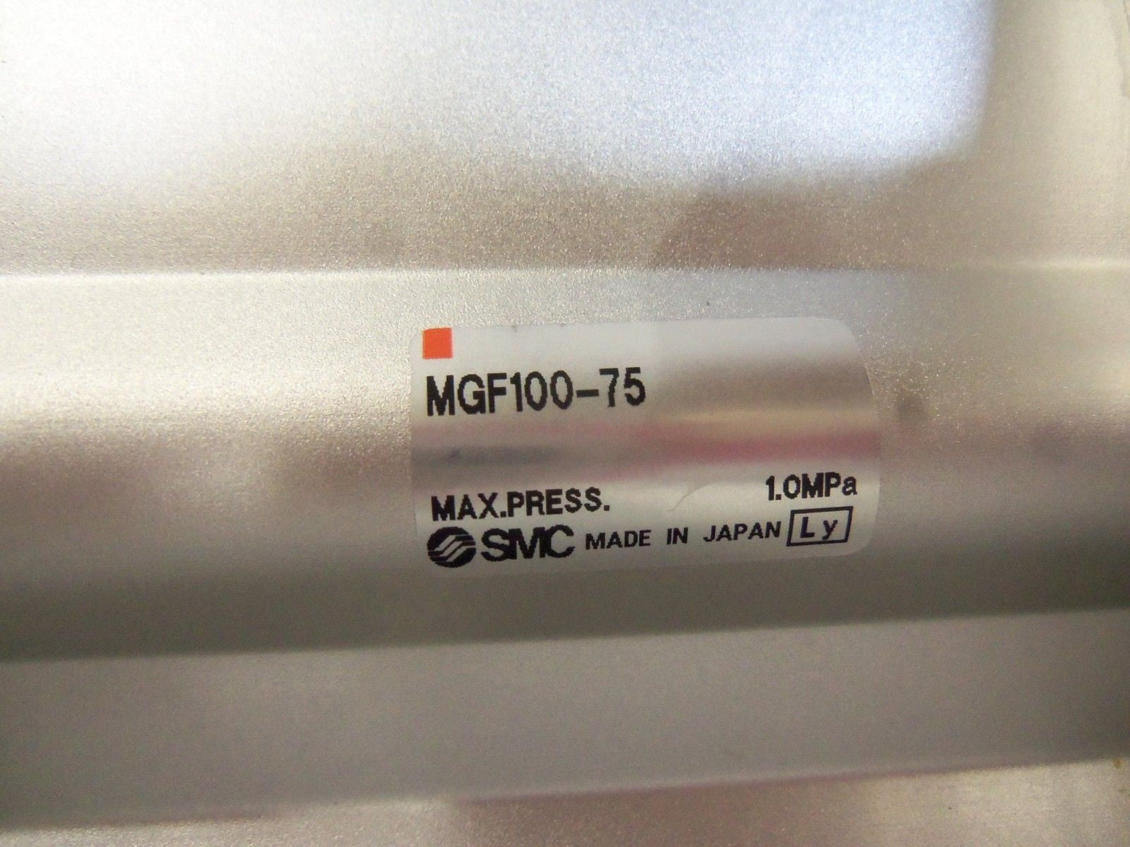 SMC AIR CYLINDER MGF100-75 *NEW NO BOX*
