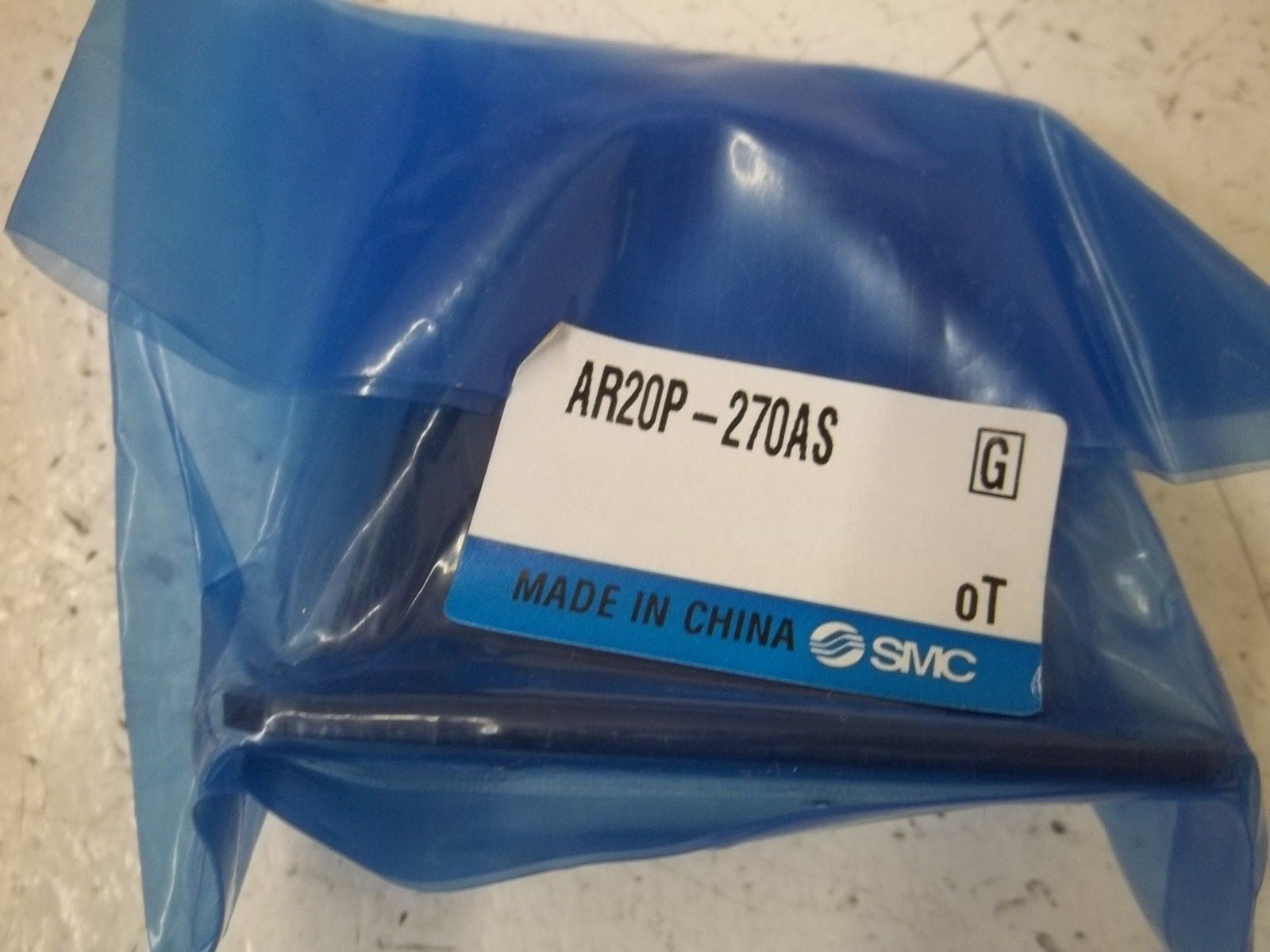 SMC AR20-N01-1Z REGULATOR WITH GAUGE AND BRACKET *NEW NO BOX*