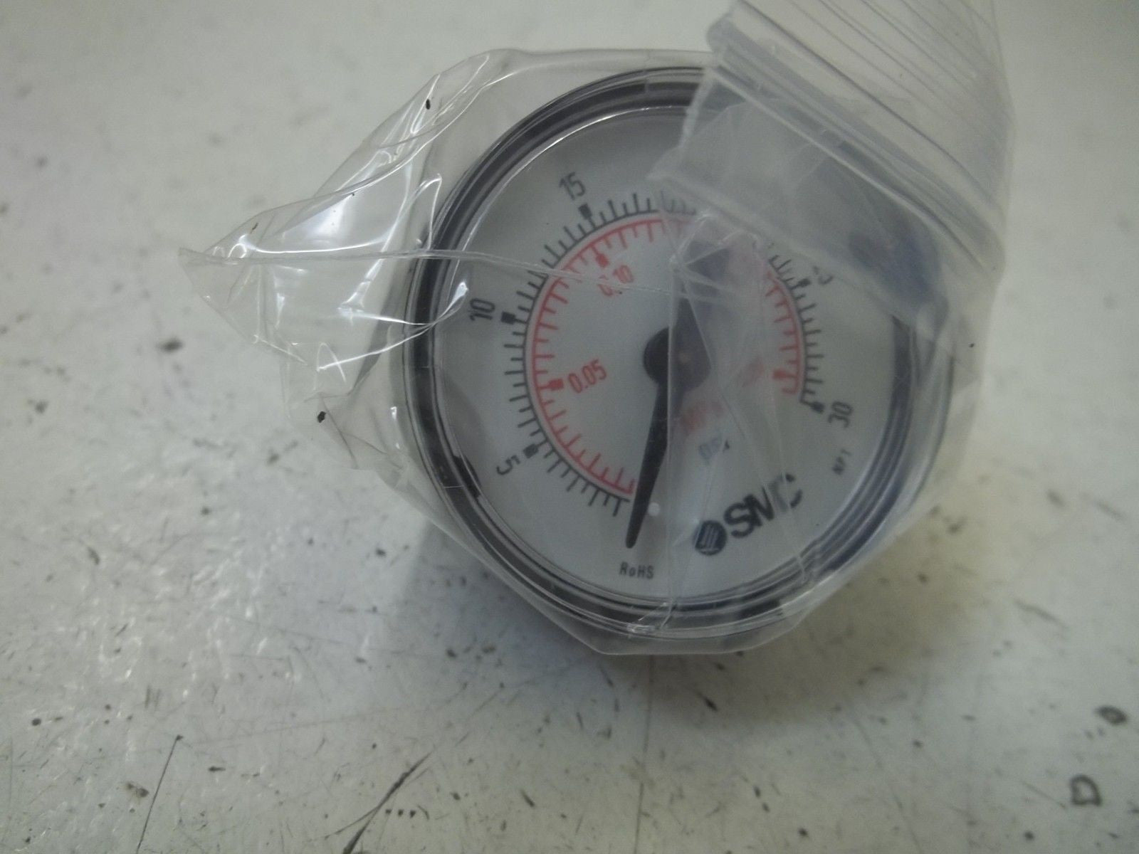 SMC AR20-N01-1Z REGULATOR WITH GAUGE AND BRACKET *NEW NO BOX*