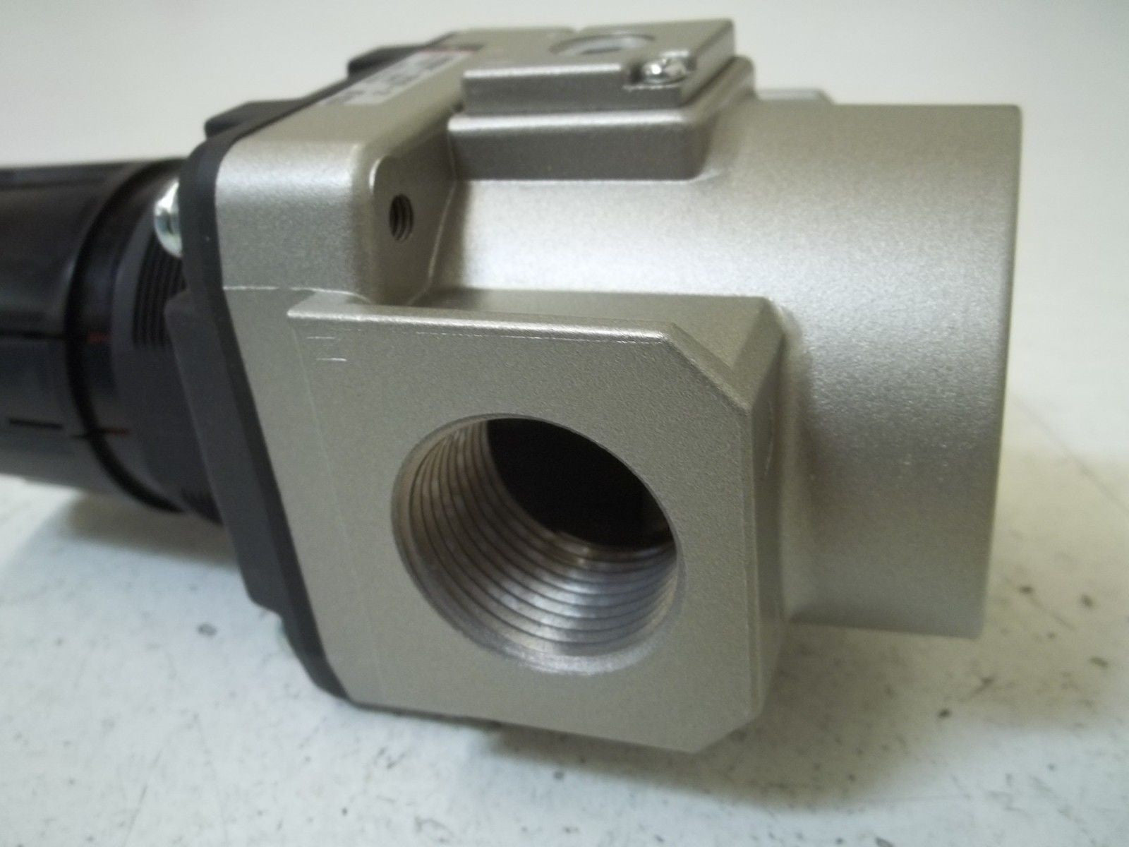 SMC AR60K-N10-Z REGULATOR W/GAUGE *NEW NO BOX*
