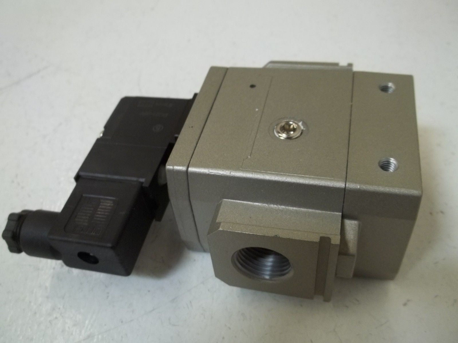 SMC AV4000-047-5DZ *NEW NO BOX*