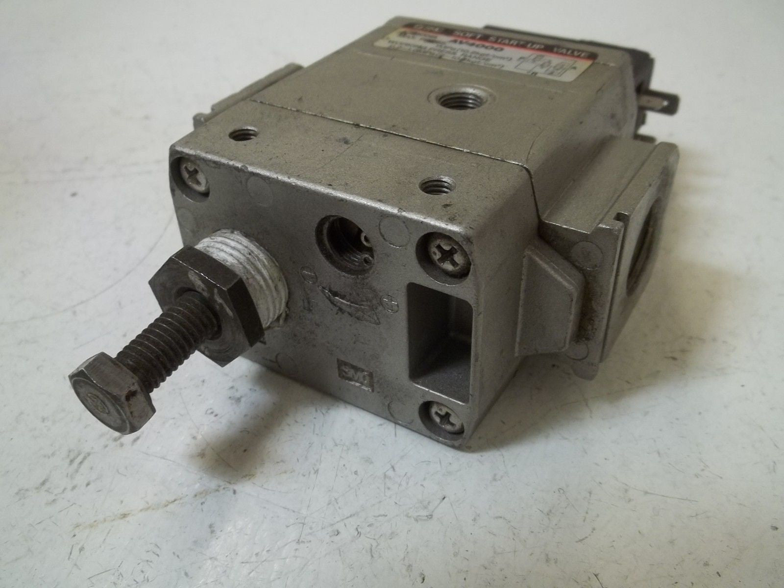 SMC AV4000 *USED*