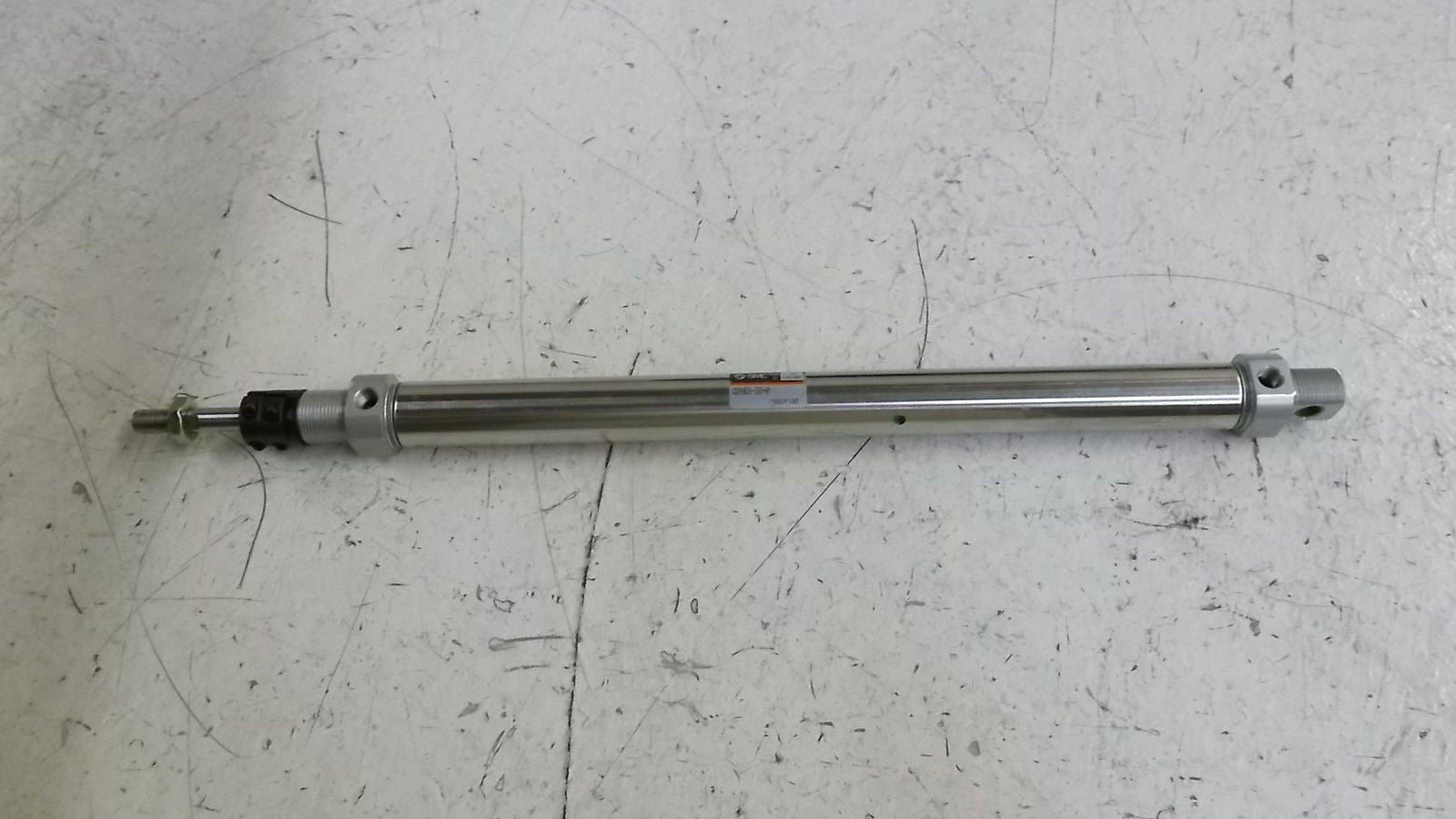 SMC CD85N25-300-B CYLINDER (AS PICTURED) *USED*