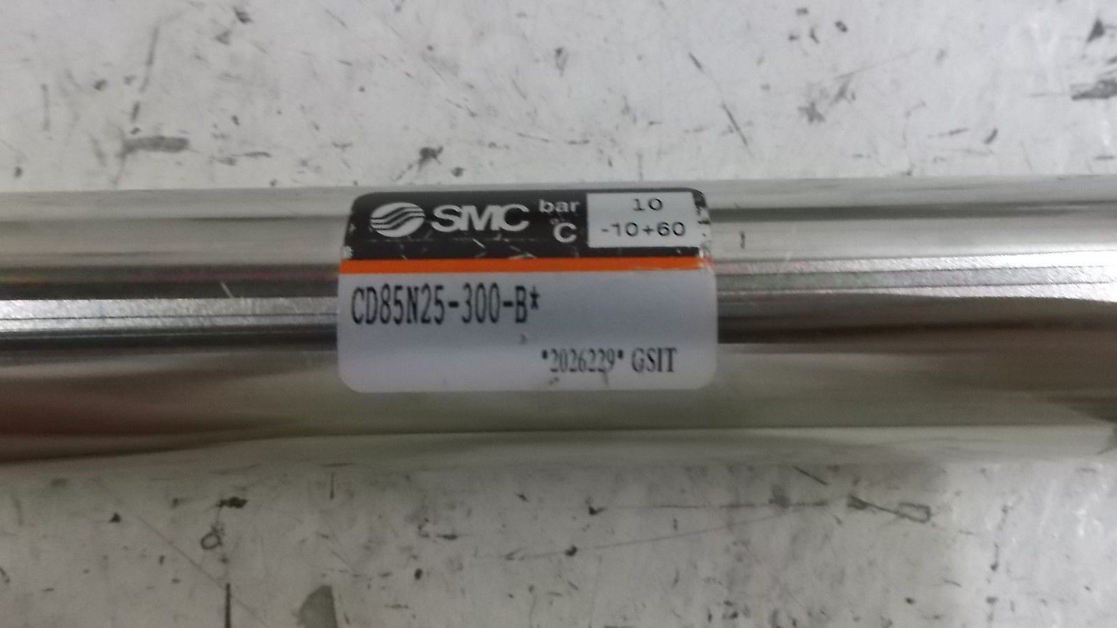 SMC CD85N25-300-B CYLINDER (AS PICTURED) *USED*