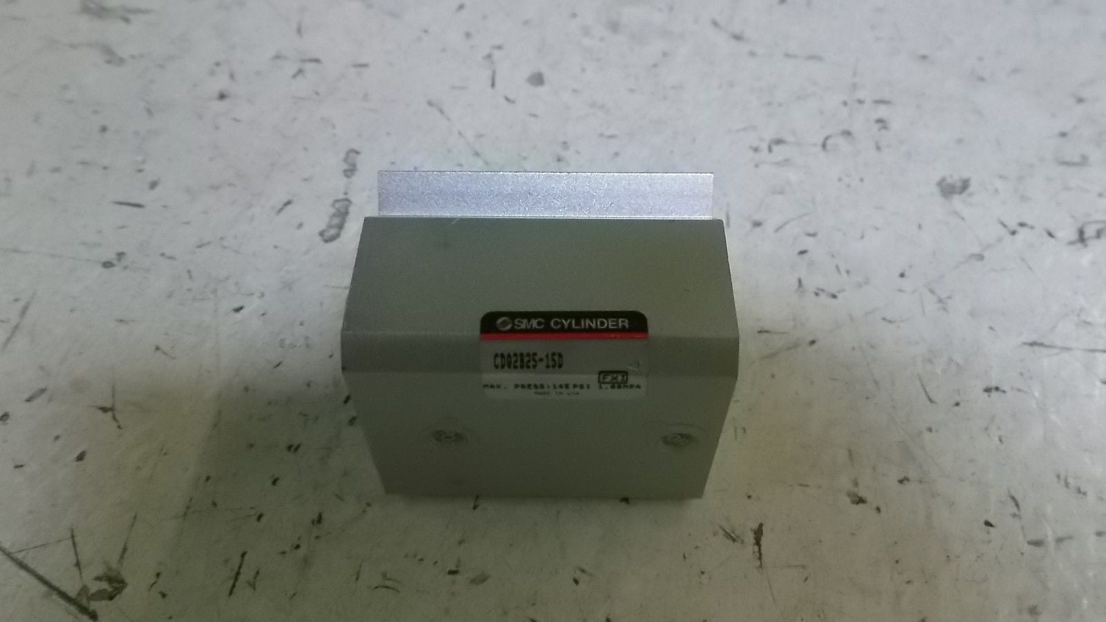 SMC CDQ2B25-15D PNEMATIC CYLINDER *NEW NO BOX*
