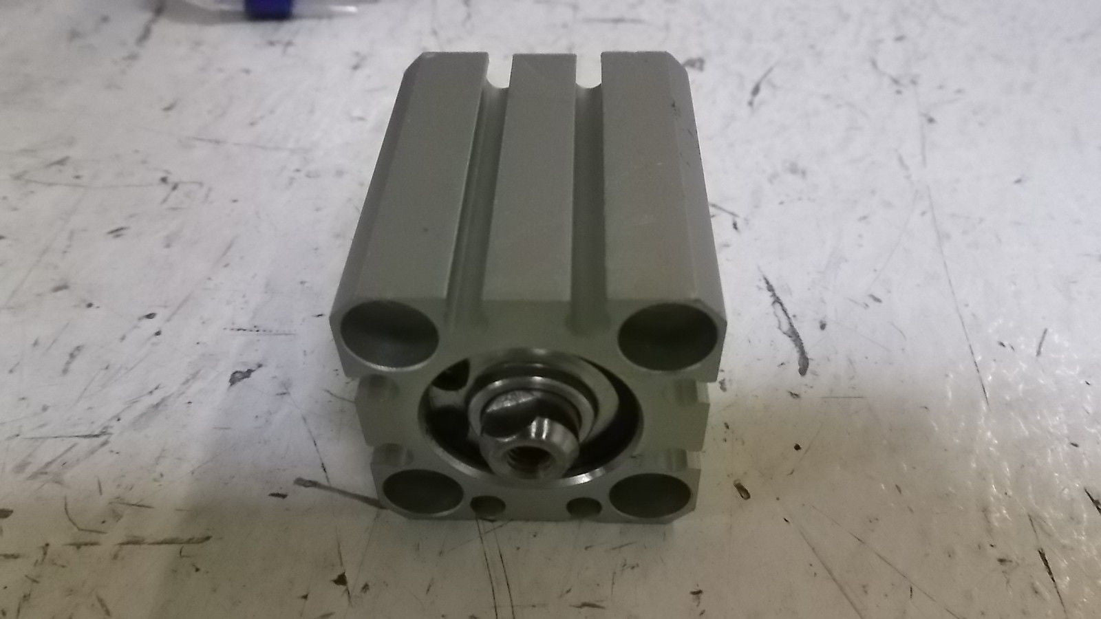 SMC CDQSB20-15D COMPACT CYLINDER *NEW NO BOX*