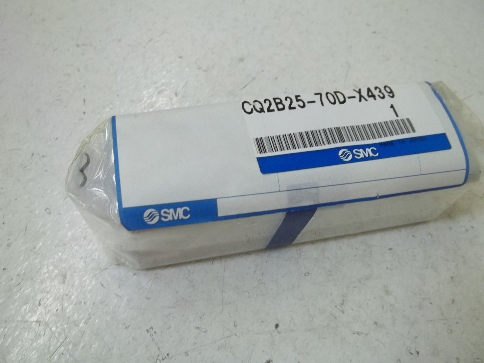 SMC CQ2B25-70D-X439 PNEUMATIC CYLINDER *NEW OUT OF  A BOX*