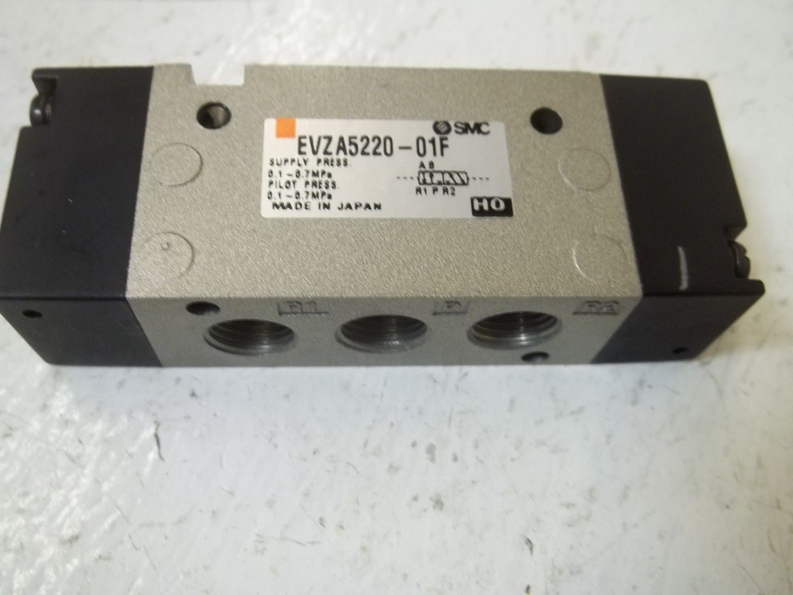 SMC EVZA5220-01F *NEW OUT OF  A BOX*