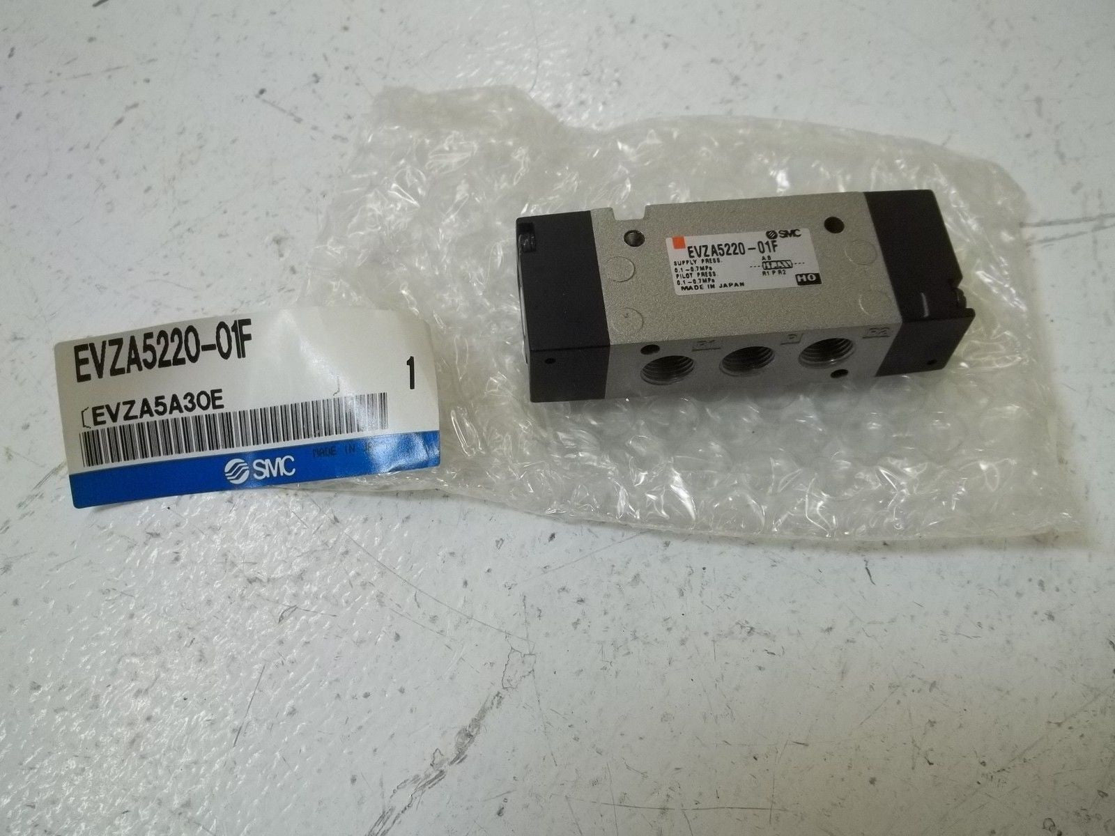 SMC EVZA5220-01F *NEW OUT OF  A BOX*