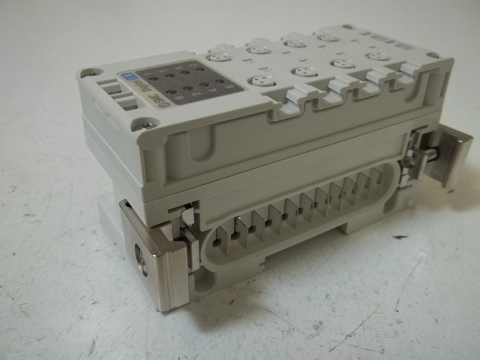 SMC EX600-DXPC PNEUMATIC VALVE *NEW IN BOX*